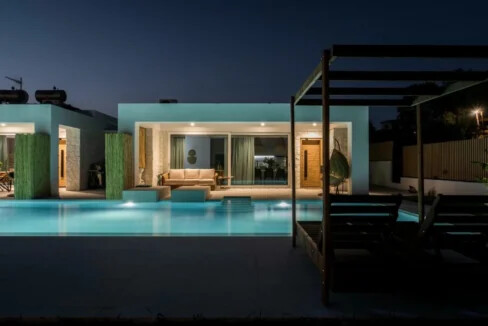 Villa with 4 Maisonettes in Nikiti Halkidiki for Sale 16