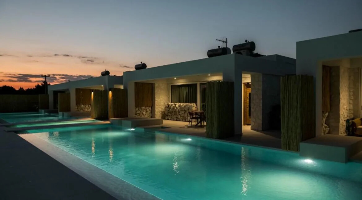 Villa with 4 Maisonettes in Nikiti Halkidiki for Sale 18