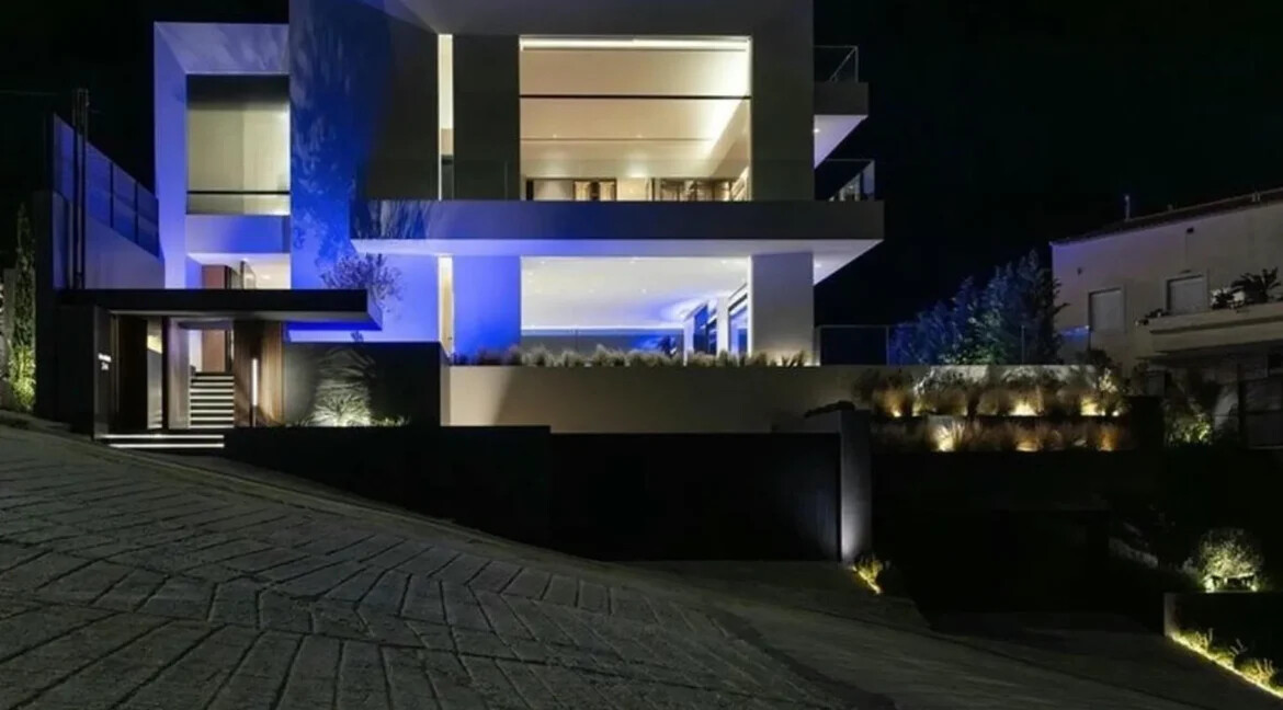 7 Bedroom Luxury Mansion for Sale in Voula Athens 1