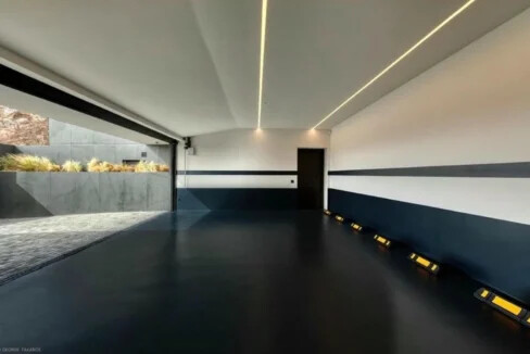 7 Bedroom Luxury Mansion for Sale in Voula Athens 10