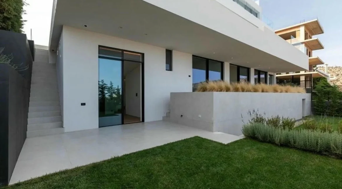 7 Bedroom Luxury Mansion for Sale in Voula Athens 11