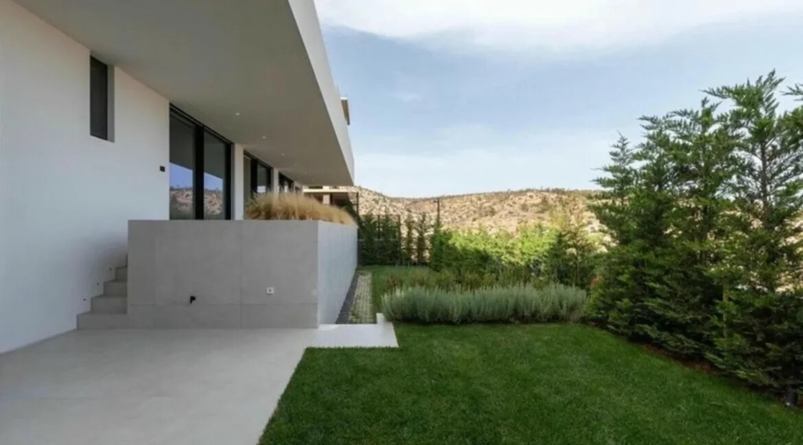 7 Bedroom Luxury Mansion for Sale in Voula Athens 12