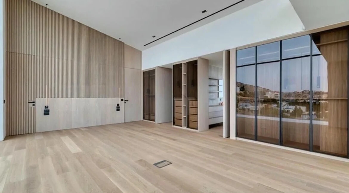 7 Bedroom Luxury Mansion for Sale in Voula Athens 22