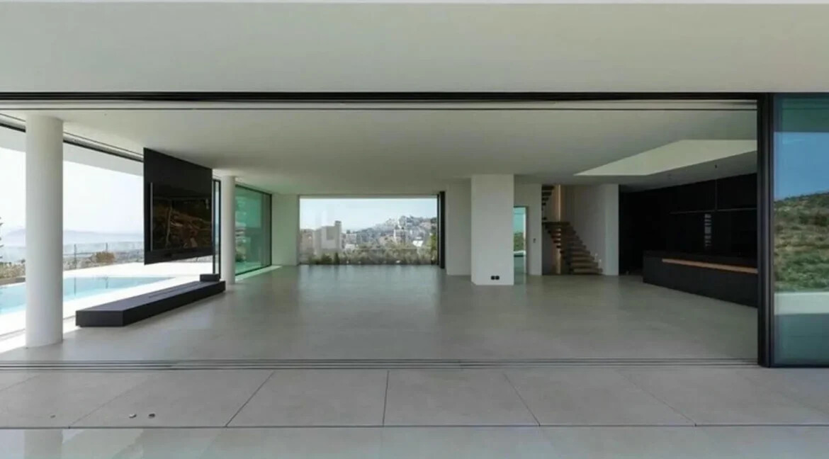 7 Bedroom Luxury Mansion for Sale in Voula Athens 27
