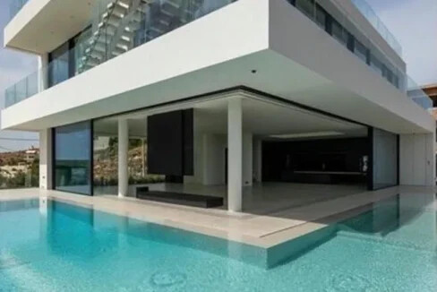 7 Bedroom Luxury Mansion for Sale in Voula Athens 29