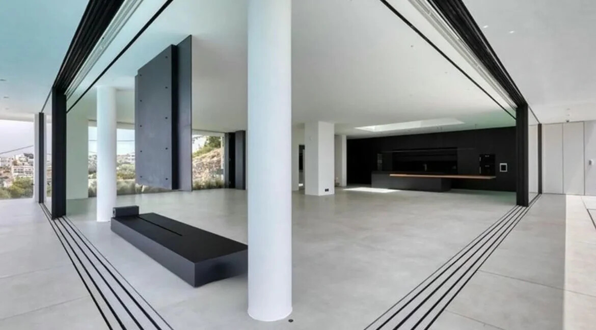 7 Bedroom Luxury Mansion for Sale in Voula Athens 31