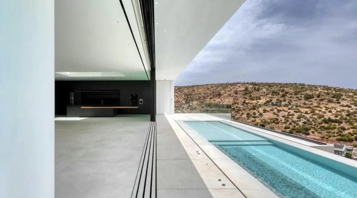 7 Bedroom Luxury Mansion for Sale in Voula Athens 32