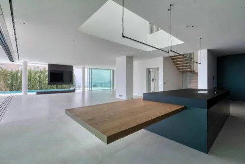 7 Bedroom Luxury Mansion for Sale in Voula Athens 37