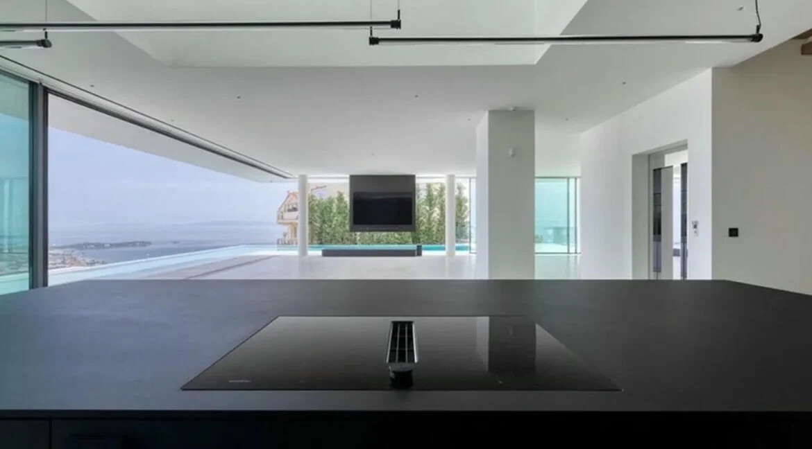 7 Bedroom Luxury Mansion for Sale in Voula Athens 38