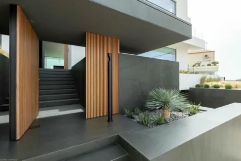 7 Bedroom Luxury Mansion for Sale in Voula Athens 41