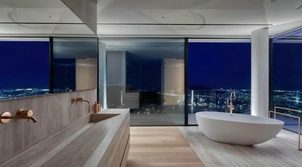 7 Bedroom Luxury Mansion for Sale in Voula Athens 43