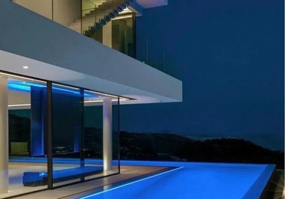 7 Bedroom Luxury Mansion for Sale in Voula Athens 45