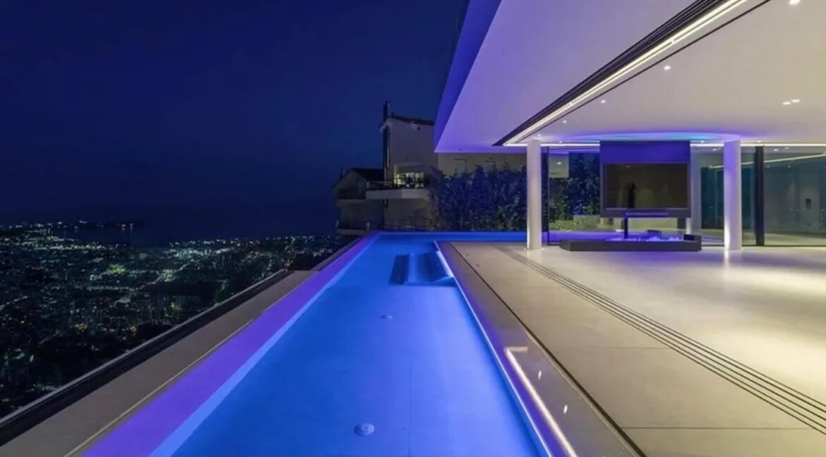 7 Bedroom Luxury Mansion for Sale in Voula Athens 47