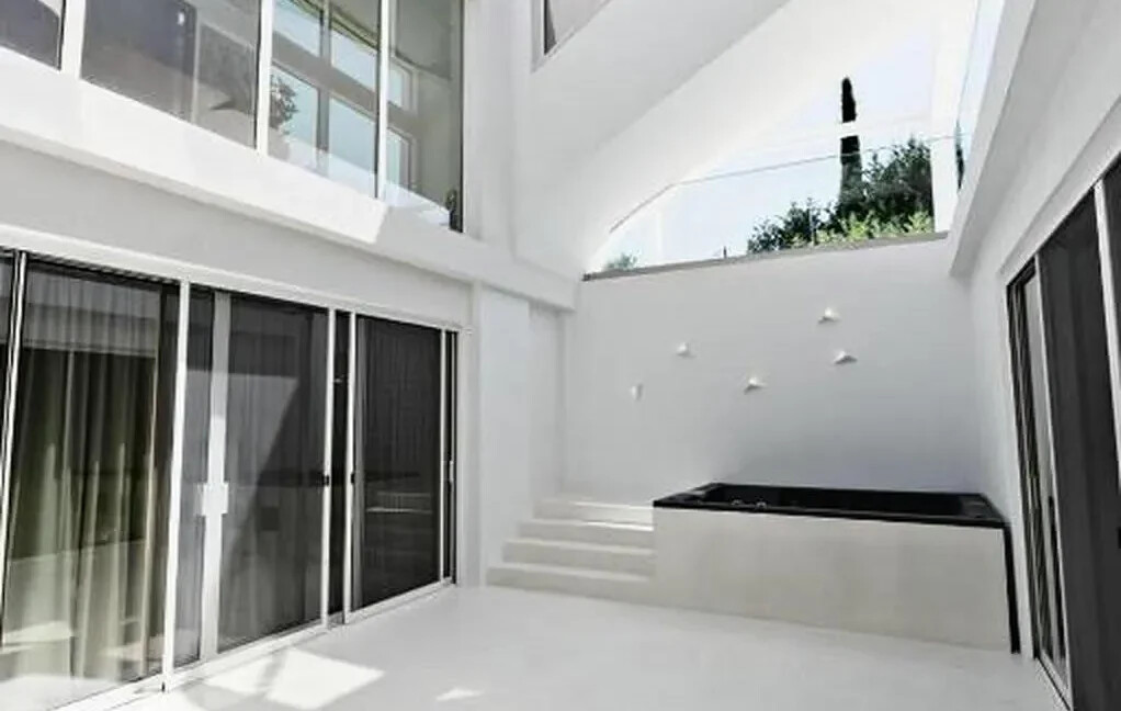 Elegance Villa for Sale in Corfu 13