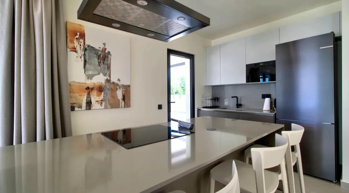 Luxurious Villa for sale in North Corfu 14