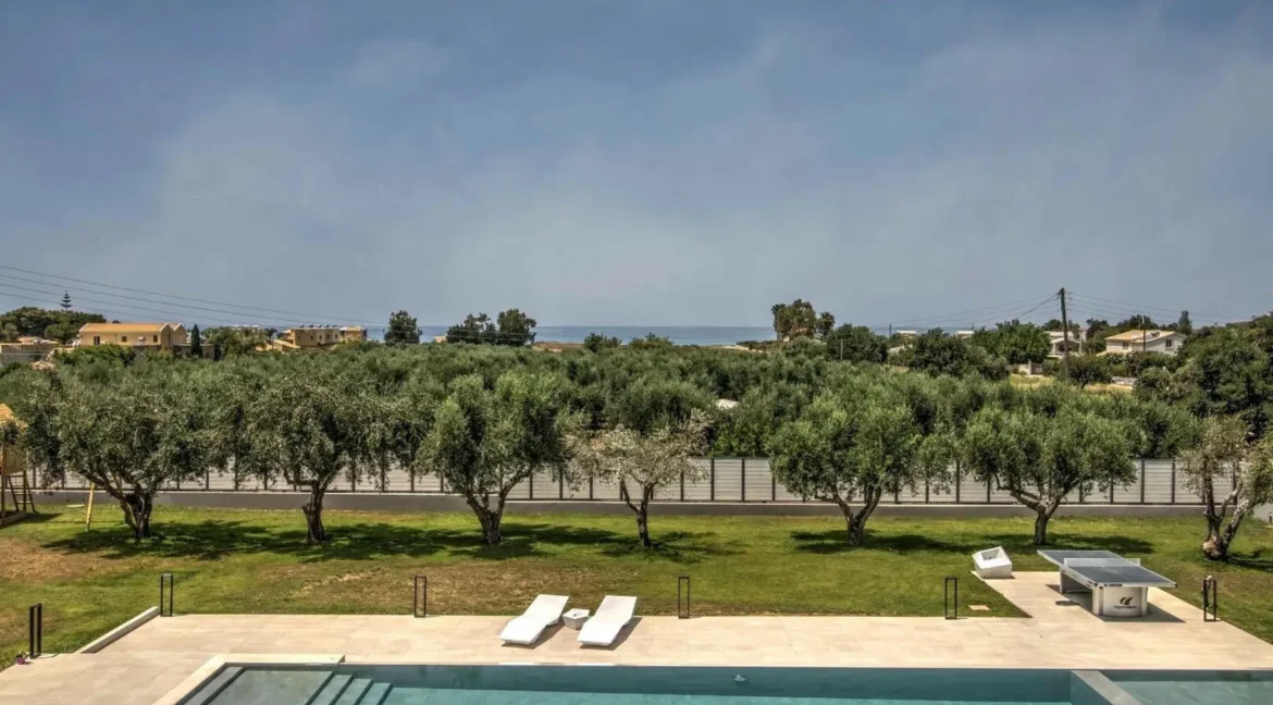 Luxurious Villa for sale in North Corfu 24