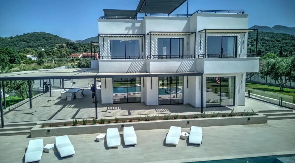 Luxurious Villa for sale in North Corfu 25