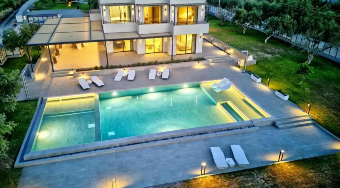 Luxurious Villa for sale in North Corfu 4.jpeg