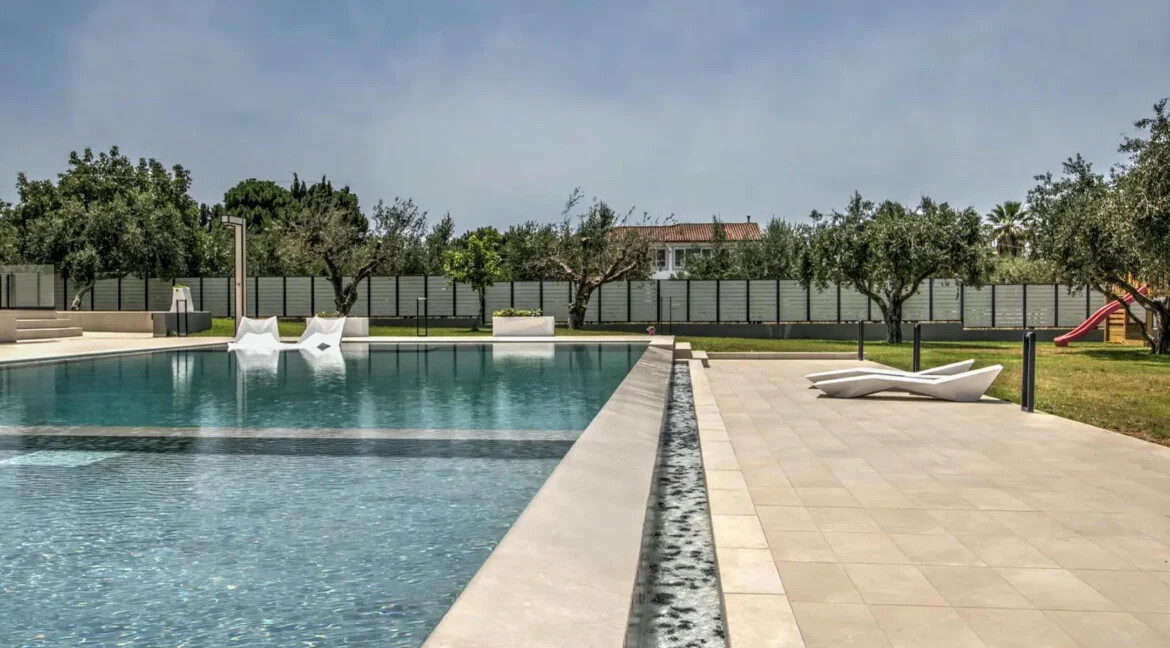 Luxurious Villa for sale in North Corfu 8.jpg