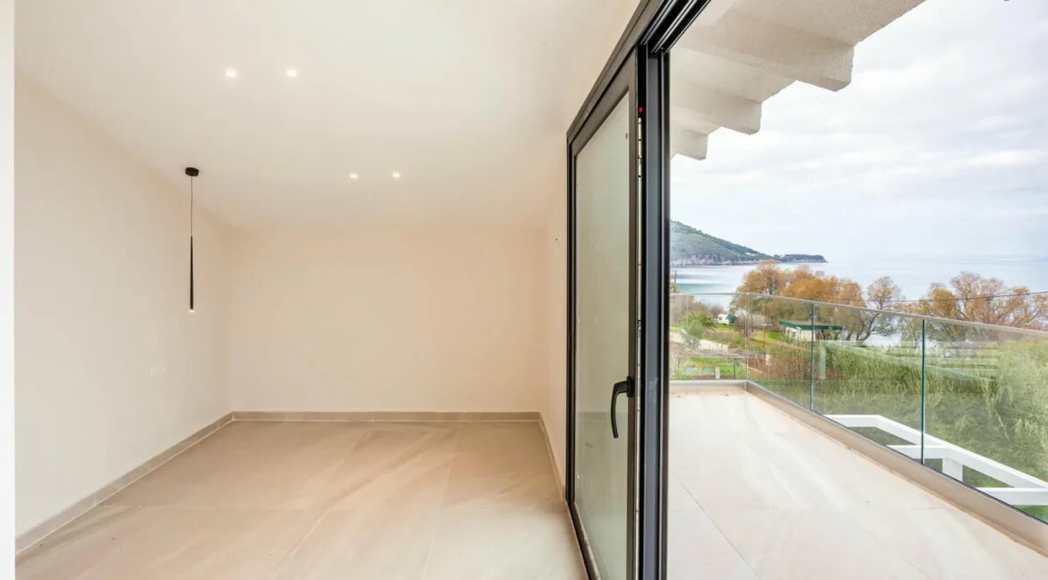 Luxury Beachfront Villa for Sale in Halkidiki Greece 12