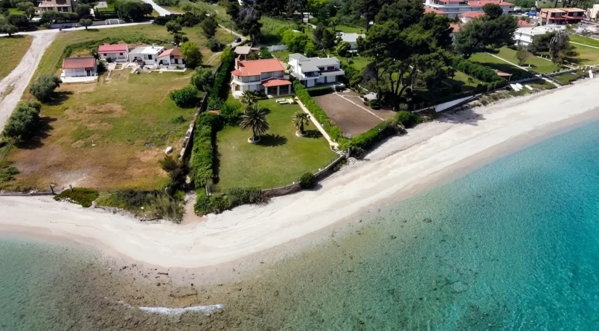 Luxury Beachfront Villa for Sale in Halkidiki, Polychrono