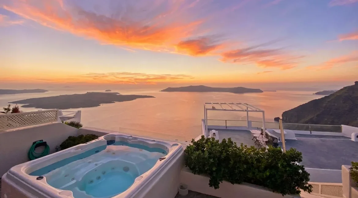 Seaview Property in Santorini Firostefani 1