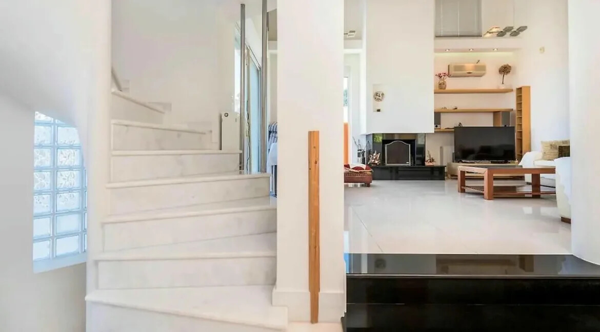 Villa for Sale Near Center Zakynthos 1