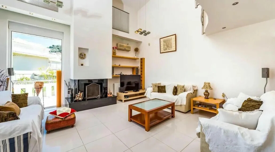 Villa for Sale Near Center Zakynthos 6