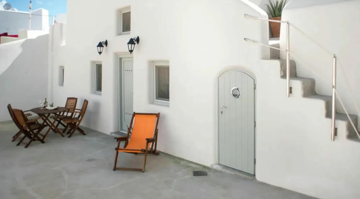 2 Apartments for Sale Karterados Santorini 14