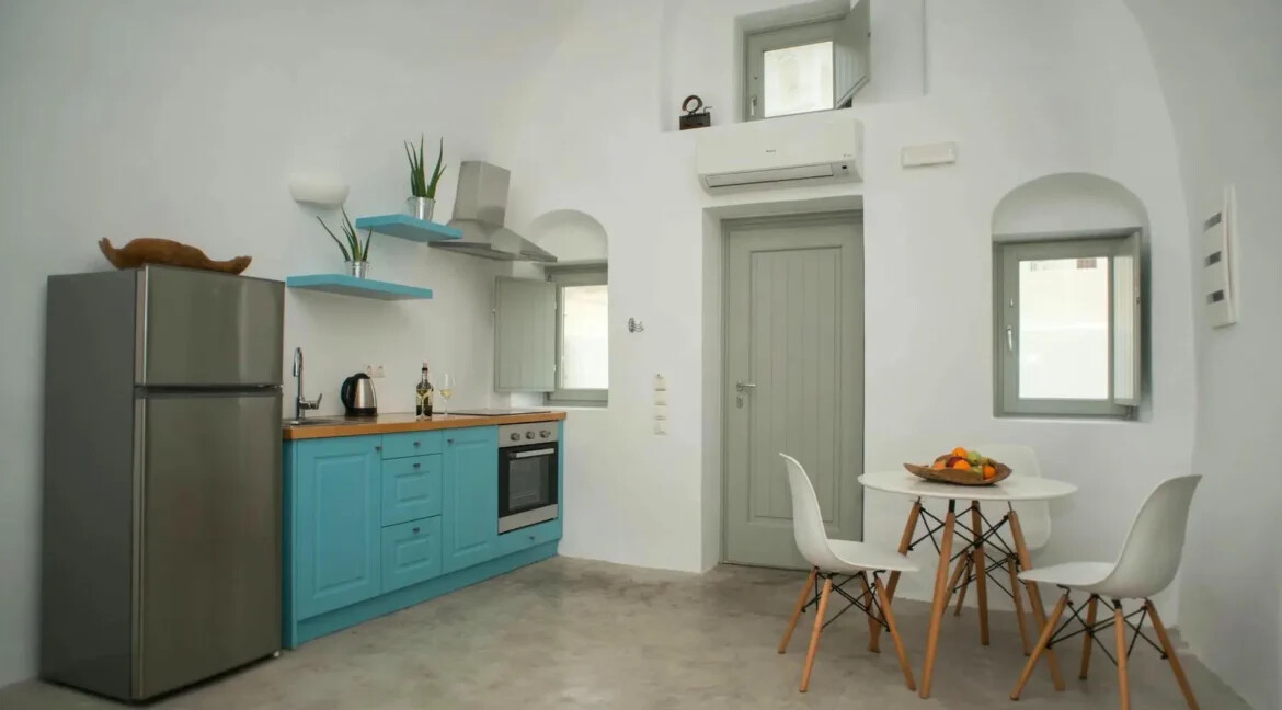 2 Apartments for Sale Karterados Santorini 7