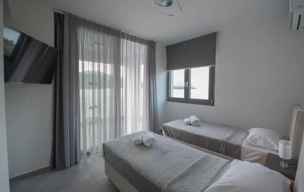 2 Luxury Villas for Sale Meganisi Lefkada 16