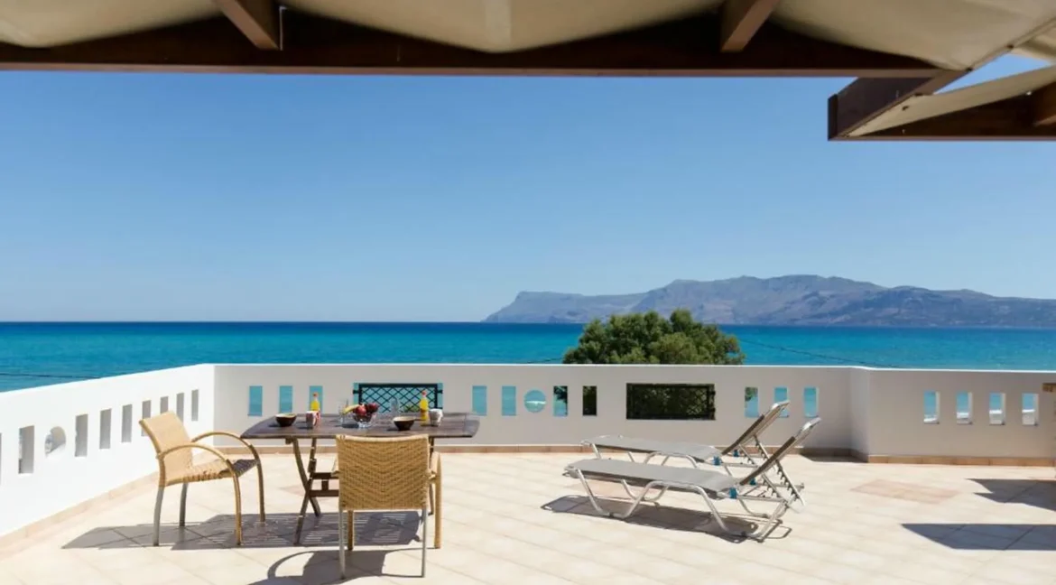 Beachfront Luxury Villa for Sale in Kissamos, Crete 1