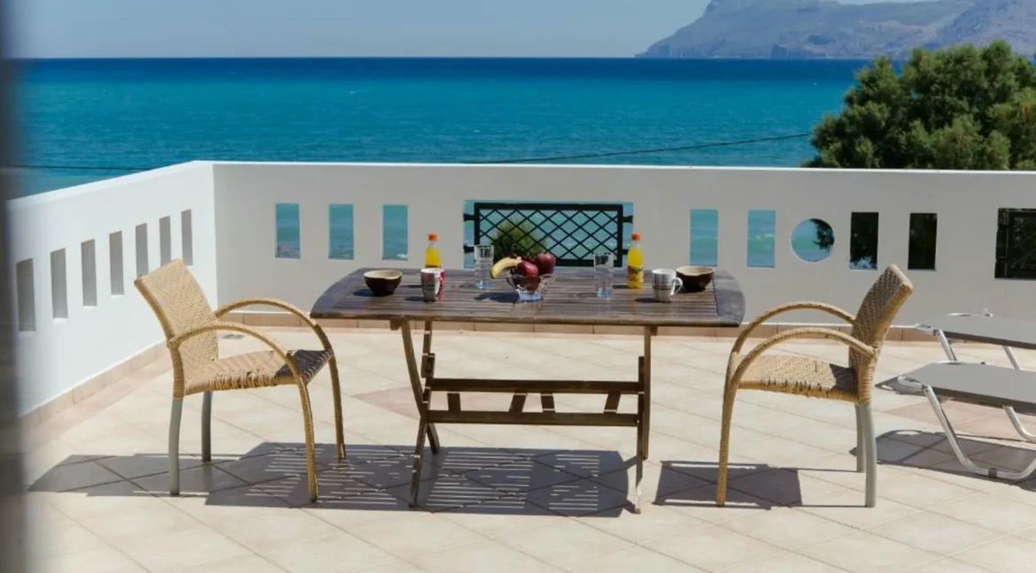 Beachfront Luxury Villa for Sale in Kissamos, Crete 2