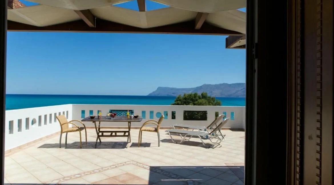 Beachfront Luxury Villa for Sale in Kissamos, Crete 3