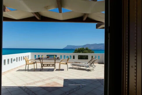 Beachfront Luxury Villa for Sale in Kissamos, Crete 3