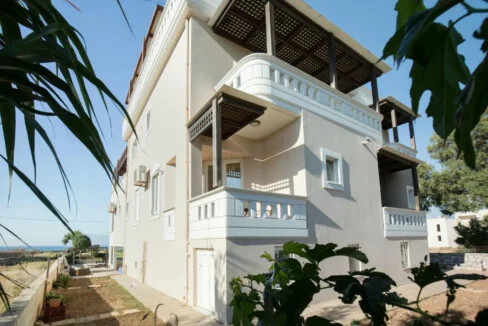 Beachfront Luxury Villa for Sale in Kissamos, Crete 8
