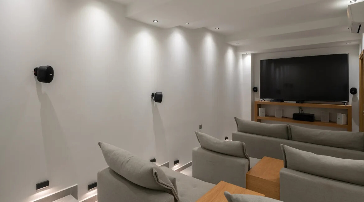 Luxury Beachfront Villa for sale Rethymno Crete 2