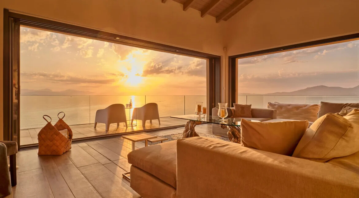 Luxury Seafront Mansion for Sale in Corfu 10