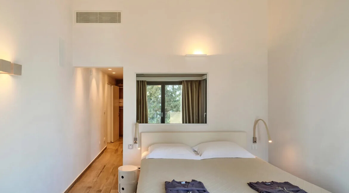 Luxury Seafront Mansion for Sale in Corfu 11