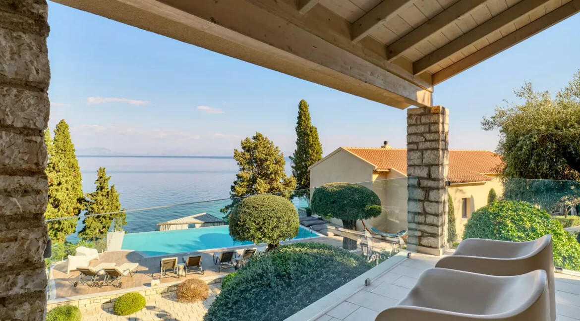 Luxury Seafront Mansion for Sale in Corfu 12