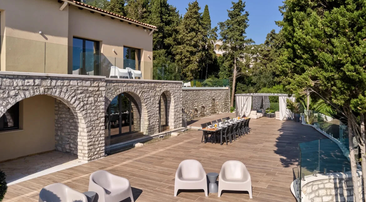 Luxury Seafront Mansion for Sale in Corfu 17