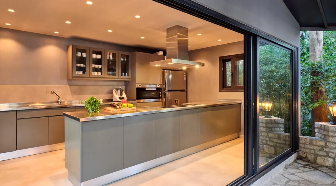 Luxury Seafront Mansion for Sale in Corfu 8