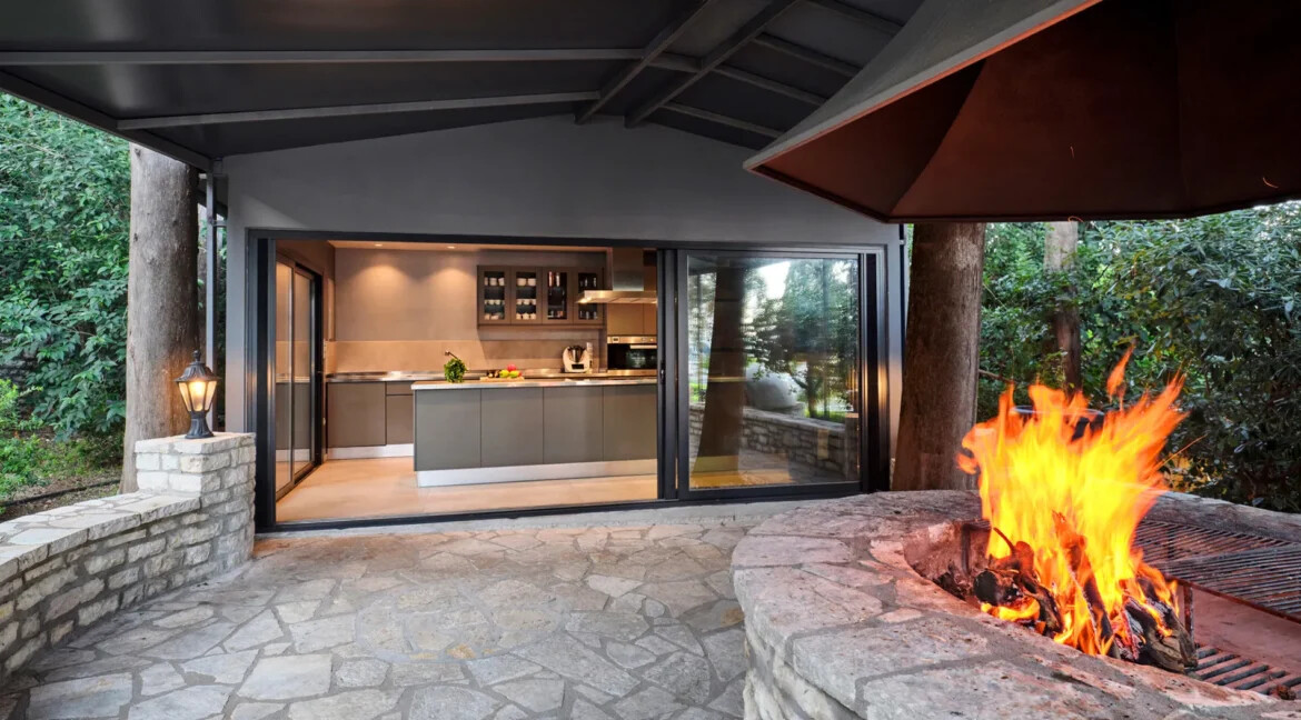 Luxury Seafront Mansion for Sale in Corfu 9