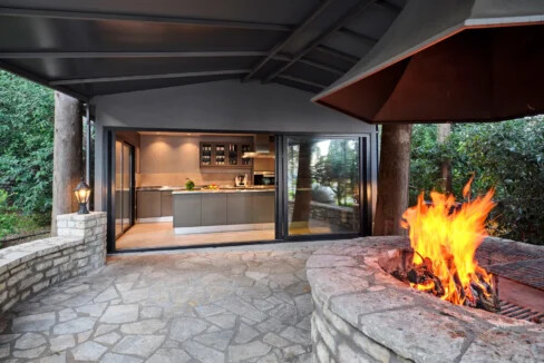 Luxury Seafront Mansion for Sale in Corfu 9