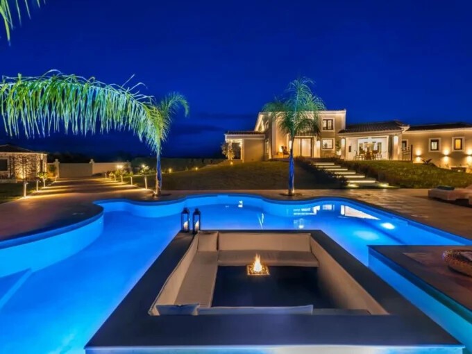 Luxury Villa for Sale in Zante Main Town