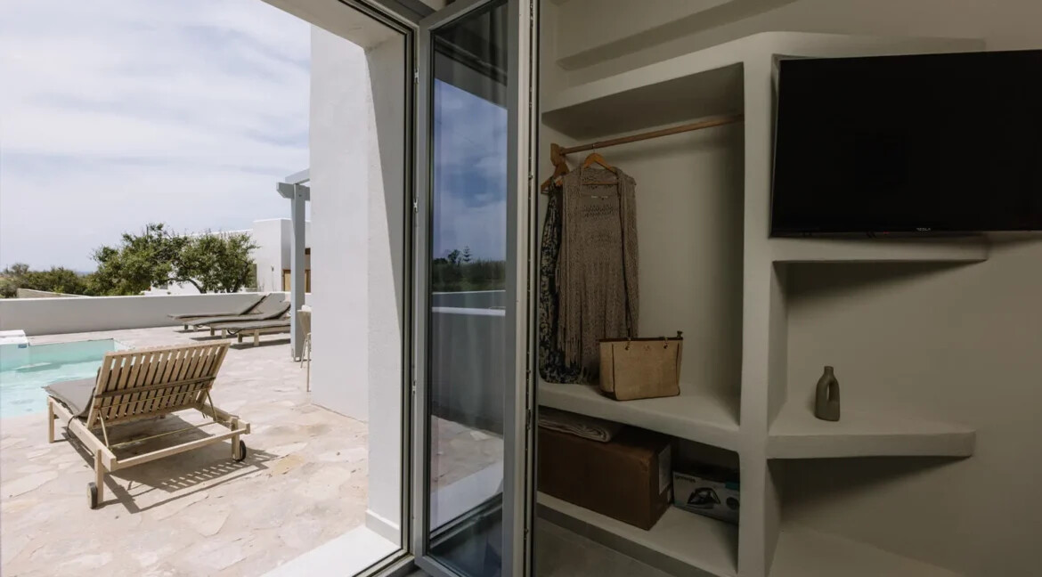 Modern 3-Bedroom Villa for Sale in Naxos 16