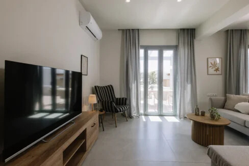 Modern 3-Bedroom Villa for Sale in Naxos 30