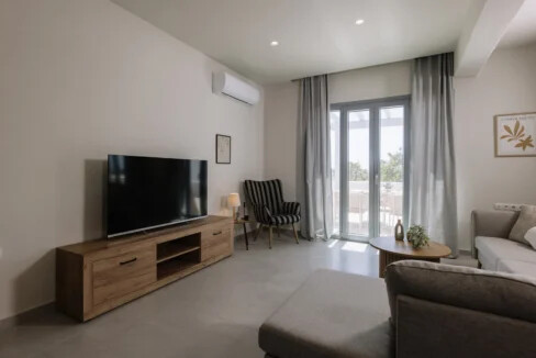 Modern 3-Bedroom Villa for Sale in Naxos 31