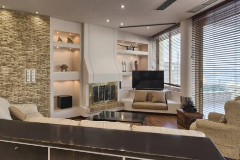 Seafront Penthouse for Sale in the Heart of Heraklion, Crete 16