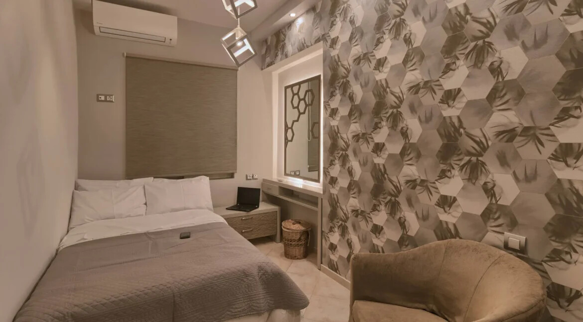 Seafront Penthouse for Sale in the Heart of Heraklion, Crete 9